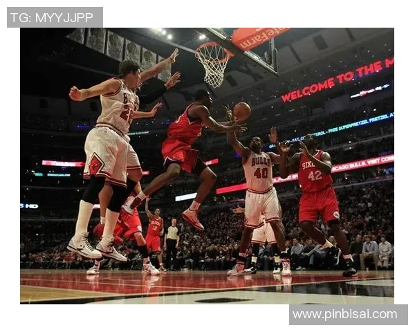 布鲁克林篮网与公牛激战正酣谁能在NBA赛场上笑到最后